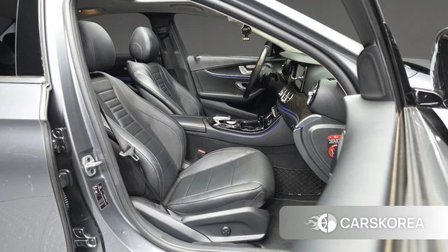 Mercedes-Benz E-Class W213 2019 Серебристо-серый из Кореи, фото 2