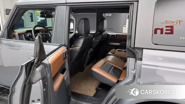 Ford Bronco 6th Generation 2023 Серый из Кореи, фото 2
