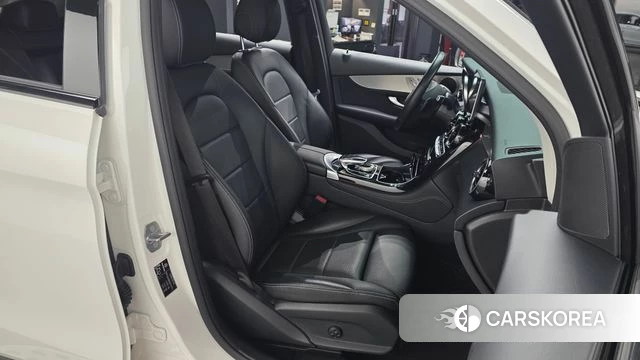 Mercedes-Benz GLC-Class X253 2018 Белый из Кореи, фото 2