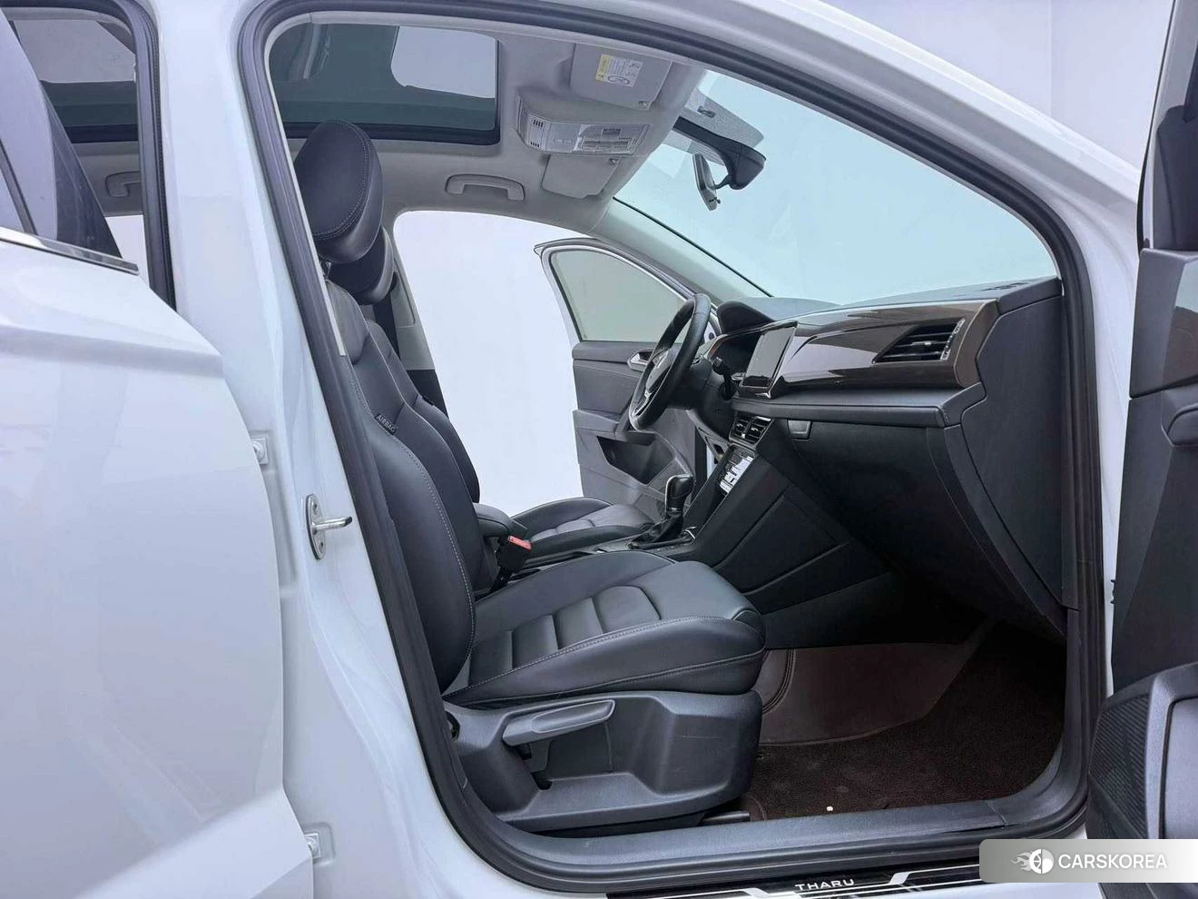 Volkswagen Tharu 2020 Белый из Китая, фото 2