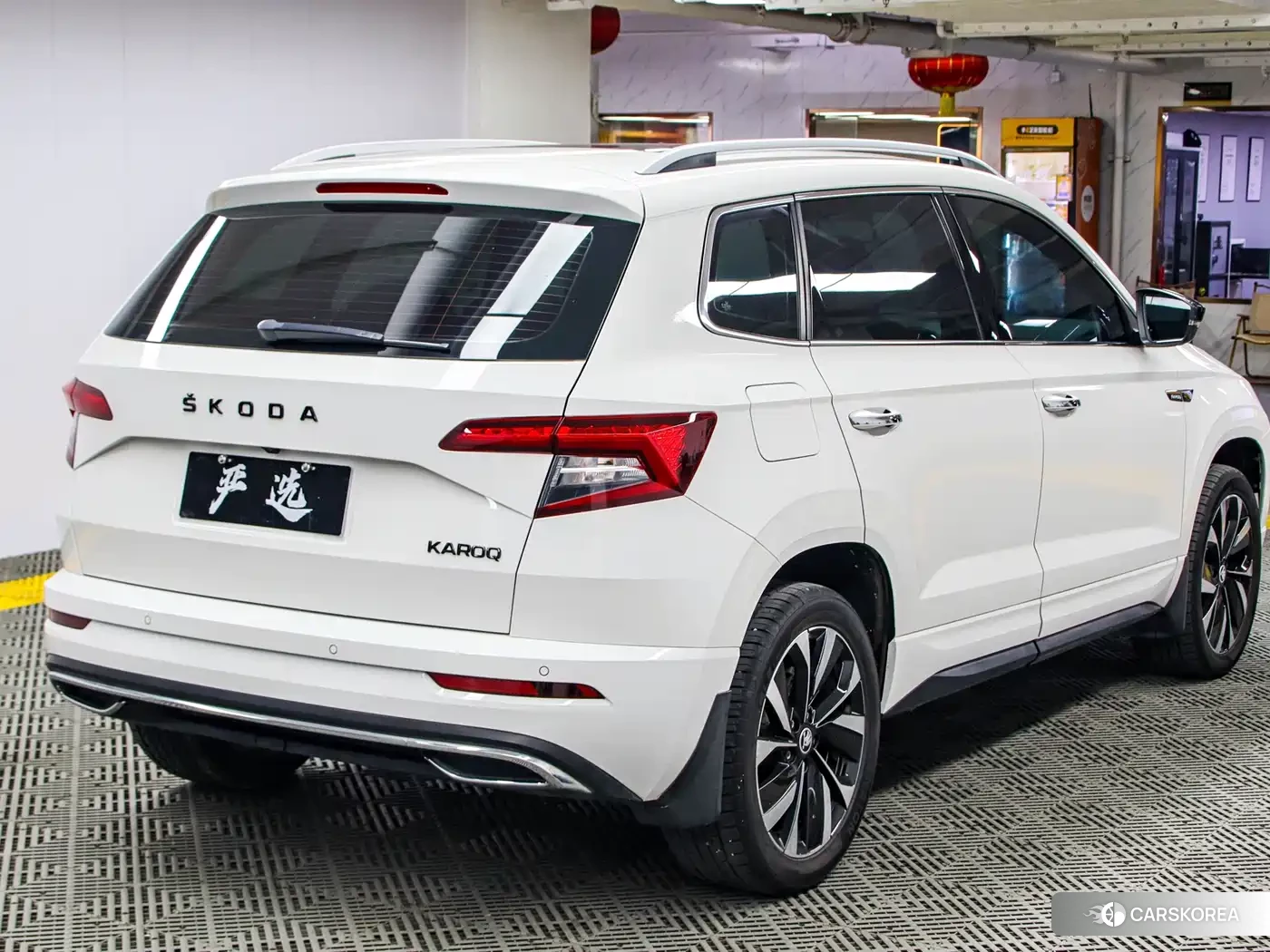 Skoda Karoq 2022 Белый из Китая, фото 2