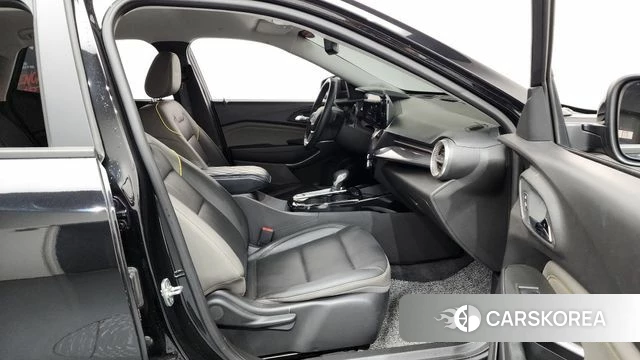 Chevrolet (GM Daewoo) Trax Crossover 2023 Черный из Кореи, фото 2