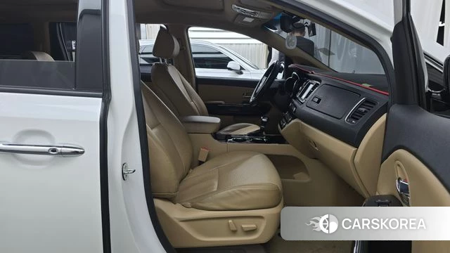 Kia The New Carnival 2019 Белый из Кореи, фото 2