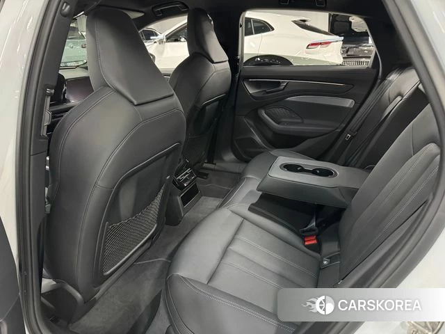 Audi A6 (C9) 2026 Белый из Кореи, фото 2