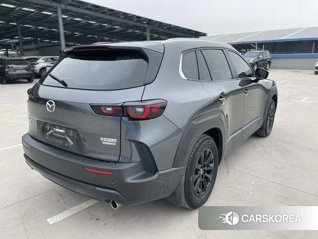 Mazda CX-50 2023 Темно-серый из Китая, фото 2