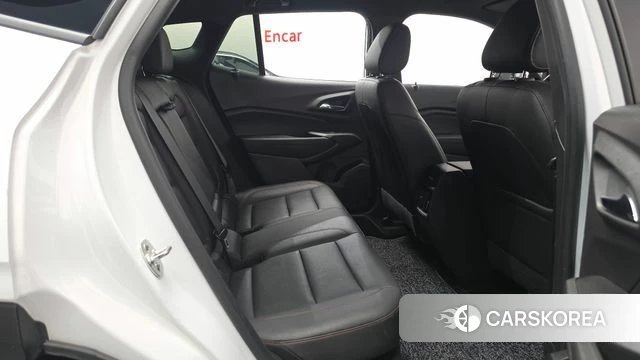 Chevrolet (GM Daewoo) Trax Crossover 2023 Белый из Кореи, фото 2