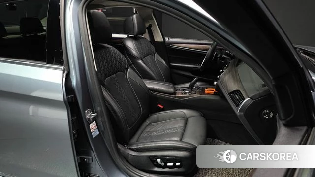BMW 5 Series (G30) 2019 Серый из Кореи, фото 2