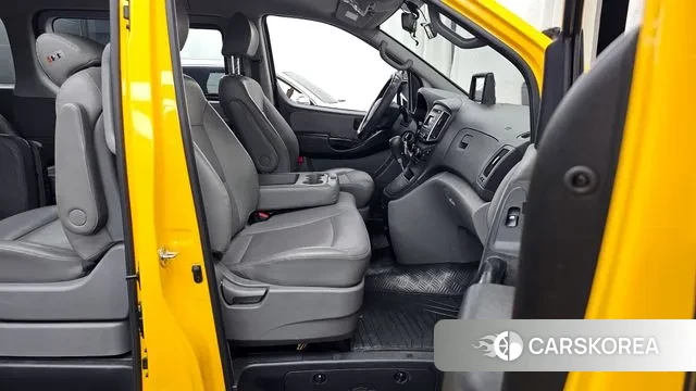 Hyundai The New Grand Starex 2018 Желтый из Кореи, фото 2