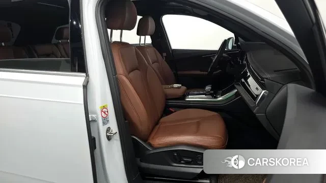 Audi Q7 (4M) 2023 Белый из Кореи, фото 2