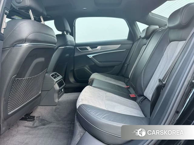 Audi A6L 2021 Черный из Китая, фото 2