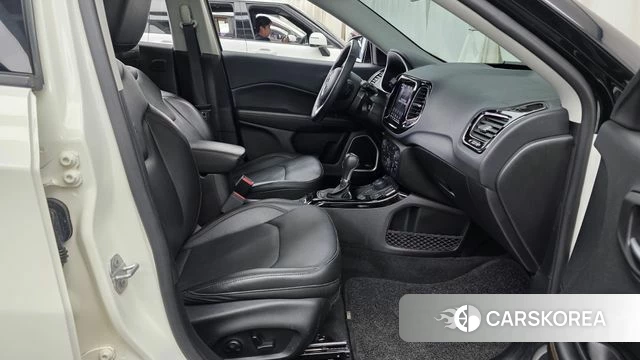 Jeep Compass 2nd Generation 2019 Белый из Кореи, фото 2