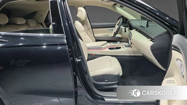 Genesis GV70 2023 Черный из Кореи, фото 2