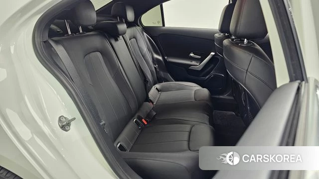 Mercedes-Benz A-Class W177 2021 Белый из Кореи, фото 2