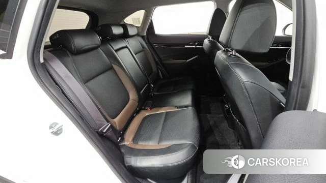 Kia Seltos 2022 Белый из Кореи, фото 2