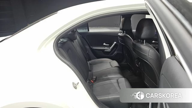 Mercedes-Benz A-Class W177 2021 Белый из Кореи, фото 2