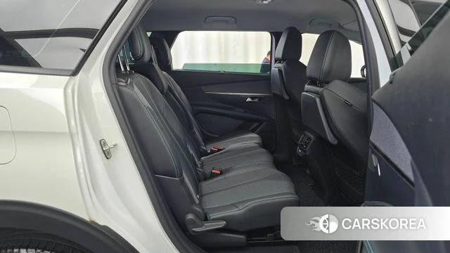 Peugeot 5008 second generation 2022 Белый из Кореи, фото 2