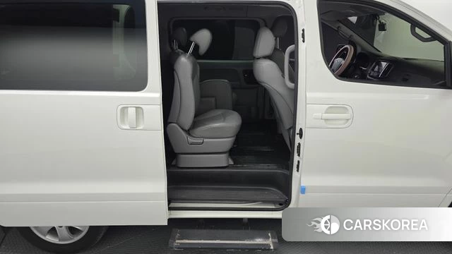 Hyundai The New Grand Starex 2020 Белый из Кореи, фото 2