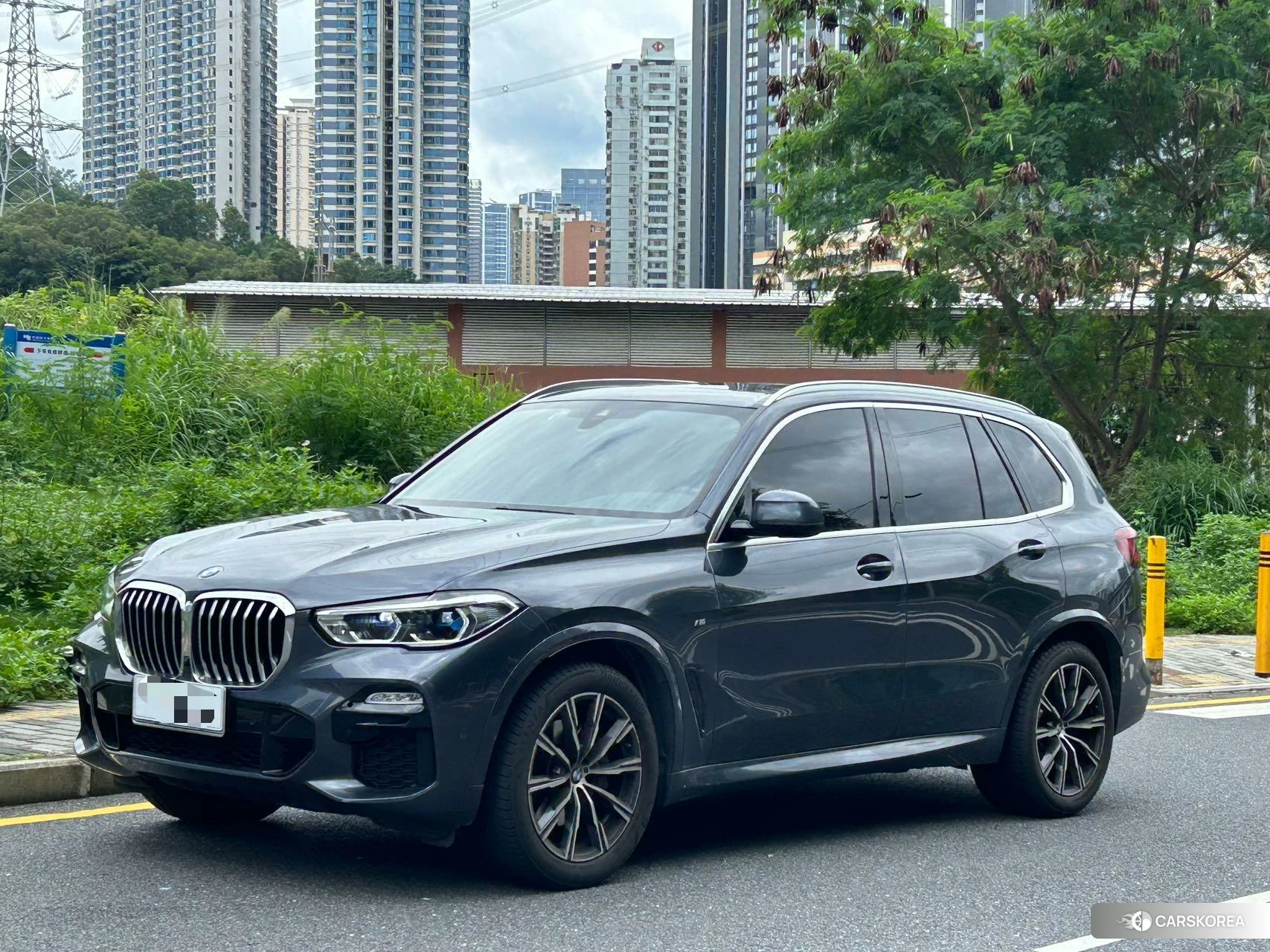 BMW X5 2021 Темно-серый из Китая, фото 2