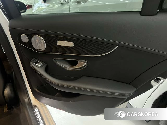 Mercedes-Benz C-class 2021 Белый из Китая, фото 2