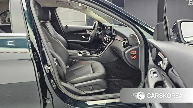Mercedes-Benz C-Class W205 2019 Зеленый из Кореи, фото 2
