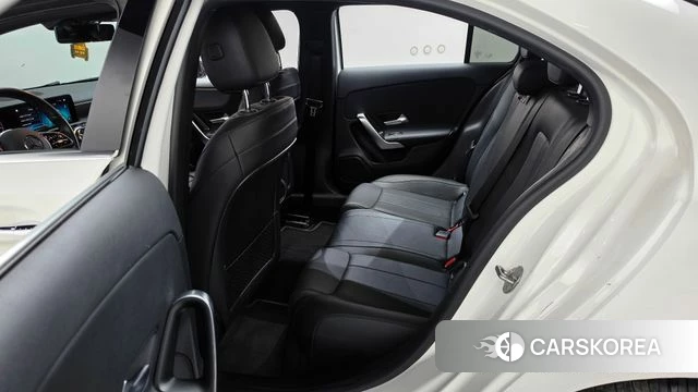 Mercedes-Benz A-Class W177 2021 Белый из Кореи, фото 2