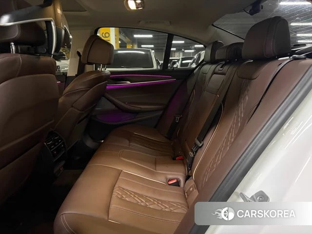 BMW 5 Series (G30) 2020 Белый из Кореи, фото 2