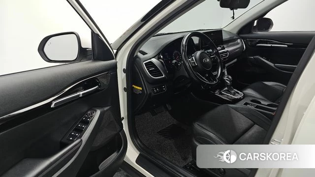 Kia Seltos 2019 Белый из Кореи, фото 2