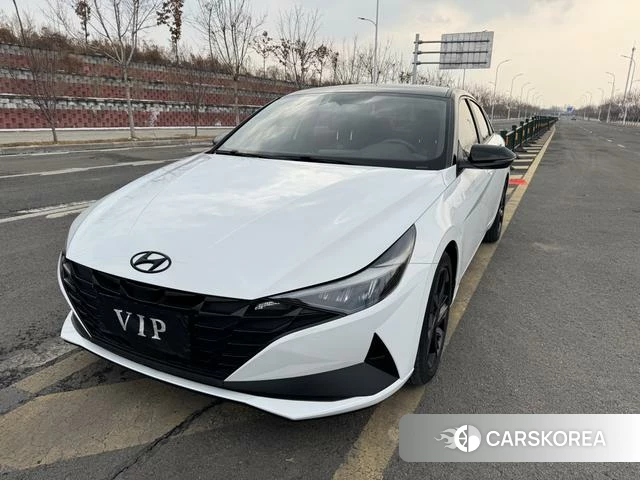 Hyundai Elantra 2023 Белый из Китая, фото 2
