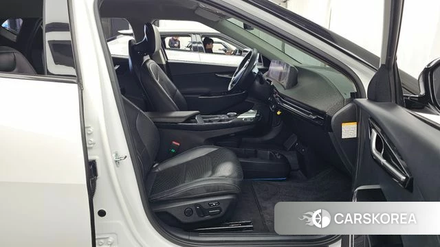 Kia EV6 2022 Белый из Кореи, фото 2
