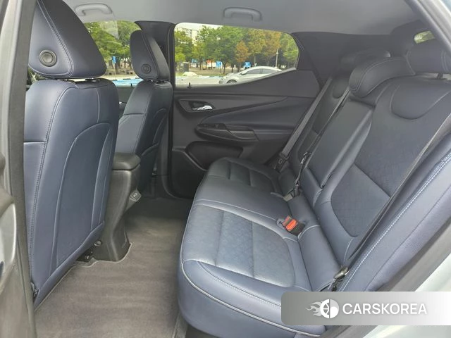 Chevrolet (GM Daewoo) Bolt EUV 2023 Серебряный из Кореи, фото 3