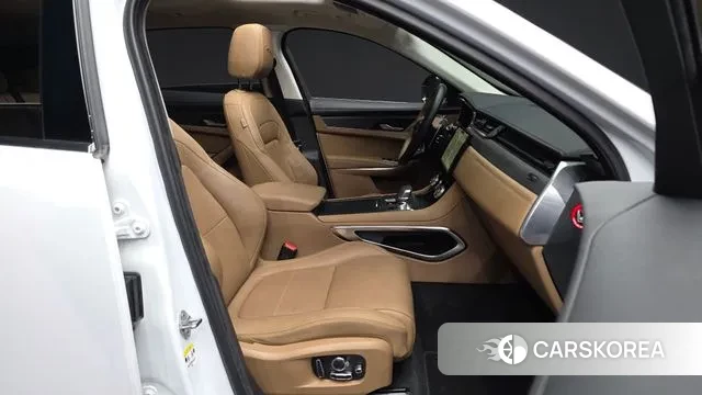 Jaguar F-PACE 2023 Белый из Кореи, фото 2