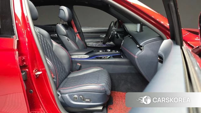 Genesis GV70 2020 Красный из Кореи, фото 2