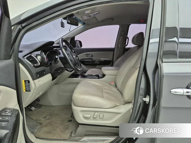 Kia The New Carnival 2019 Черный из Кореи, фото 2