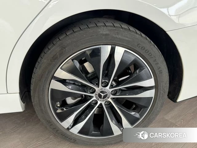 Mercedes-Benz C-class 2024 Белый из Китая, фото 2