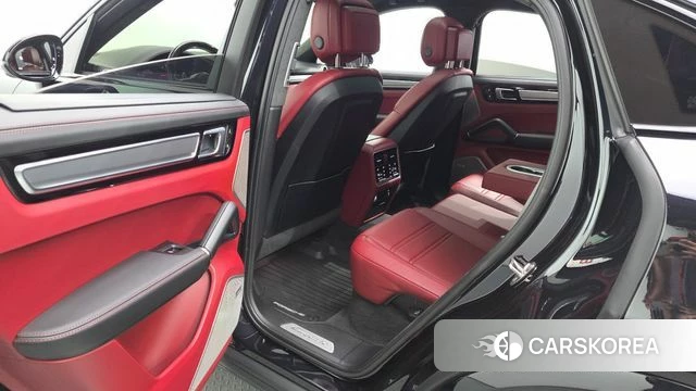 Porsche Cayenne (PO536) 2022 Черный из Кореи, фото 2