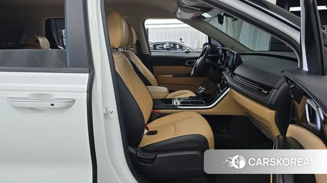 Kia Carnival 4th generation 2021 Белый из Кореи, фото 2