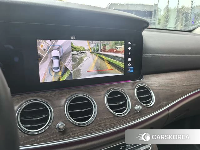 Mercedes-Benz E-Class 2023 Серебристо-серый из Китая, фото 2