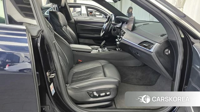 BMW 6 Series GT (G32) 2021 Черный из Кореи, фото 2