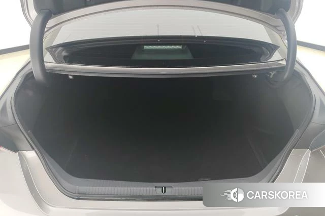 Toyota Avalon 2025 Темно-серый из Китая, фото 2