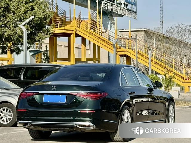 Mercedes-Benz S-Class 2023 Зеленый из Китая, фото 2