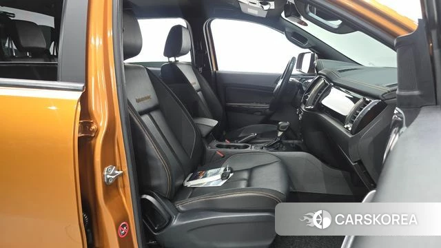 Ford Ranger 3rd Generation 2022 Коричневый из Кореи, фото 3
