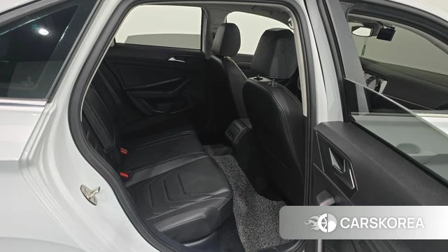 Volkswagen 7th Generation of Jetta 2021 Белый из Кореи, фото 2
