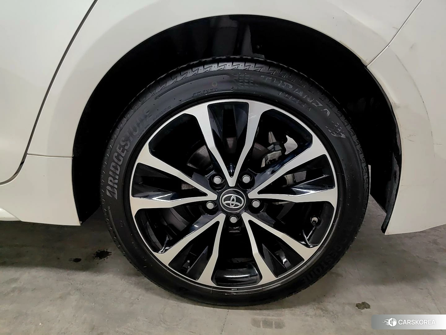 Toyota Levin 2020 Белый из Китая, фото 2