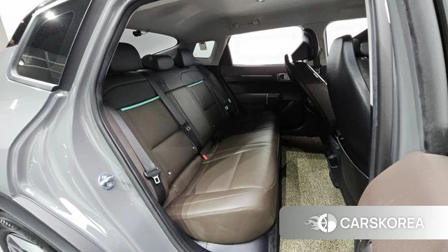 Kia EV4 2025 Серый из Кореи, фото 2