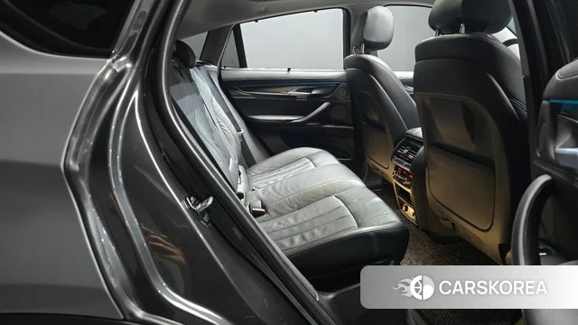 BMW X6 (F16) 2018 Серебристо-серый из Кореи, фото 2