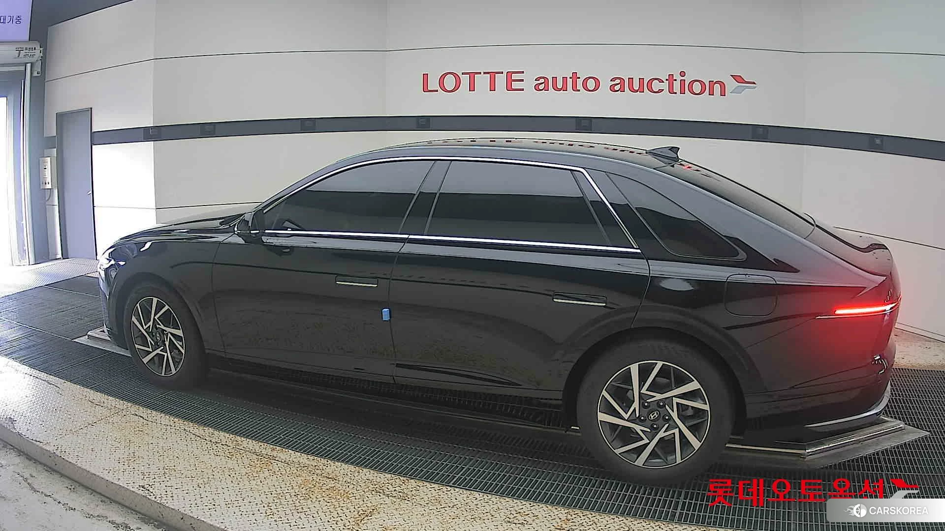 Hyundai Grandeur Hybrid 2023 Abyss Black Pearl из Кореи, фото 2