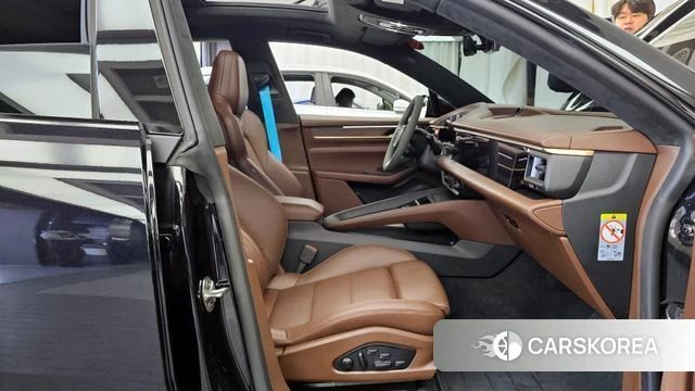 Porsche Makan EV 2025 Черный из Кореи, фото 2