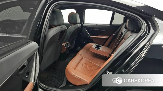 BMW i5 (G60) 2024 Черный из Кореи, фото 2