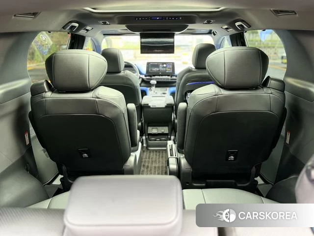 Toyota Granvia 2023 Темно-серый из Китая, фото 2