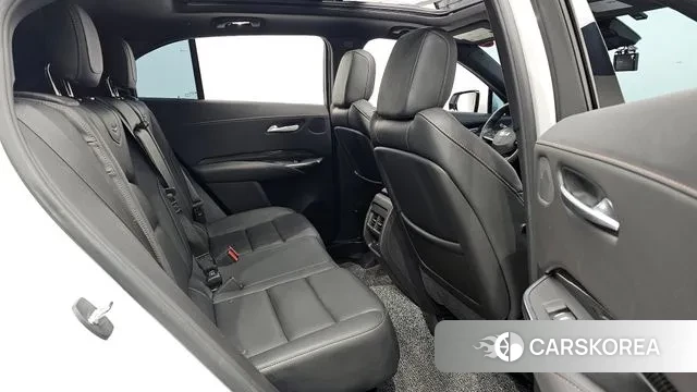 Cadillac XT4 2022 Белый из Кореи, фото 2
